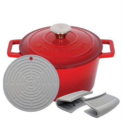 Argon Tableware Red Round Cast Iron Casserole Dish - Ombre 2.8L