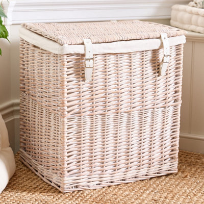 Dibor Traditional Style Large Boutique White Wash Laundry Storage Basket Hamper With Lining from B&Q