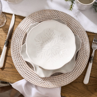 Dibor Set Of 4 Luxury White Snowflake Christmas Dinner Bowls Dia 18Cm from B&Q