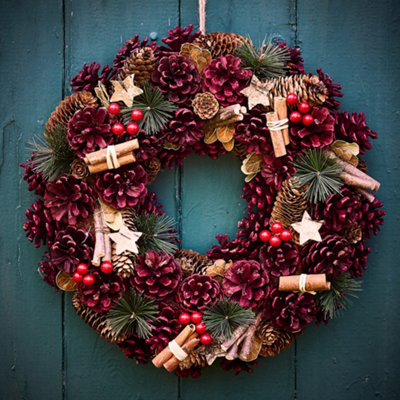 Dibor Cinnamon Stars Festive Decor Autumn-Winter Front Door Wreath Christmas Wreath 38Cm from B&Q