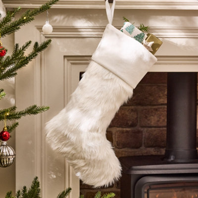 Dibor Traditional Beresford White Faux Fur Xmas Gift Decoration Christmas Stocking For Kids from B&Q