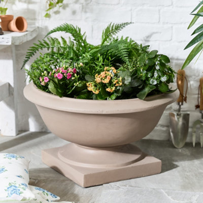 Dibor Traditional Style Large Terracotta Urn Indoor Outdoor Garden Planter (Dia) 32Cm(H)58Cm from B&Q