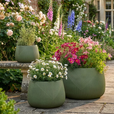 Dibor Set Of 3 Green Fibreclay Symmetry Stripe Summer Outdoor Planters Plant Pots from B&Q