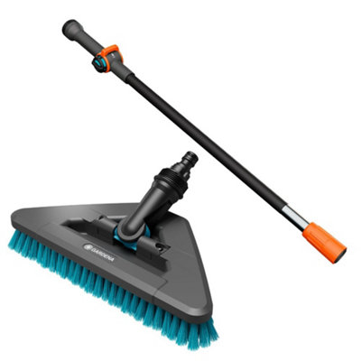 Gardena Cleansystem Handle Brush Hard Flex Corner Angled Patio & 90Cm Handle from B&Q