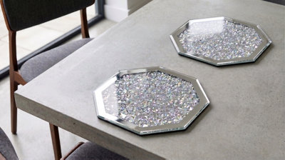 Deenz Set Of 2 Silver Octagonal Shape Mirrored Border Placemats Crushed Crystal Diamond Glass Kitchen Dining Tableware Decor 25Cm from B&Q