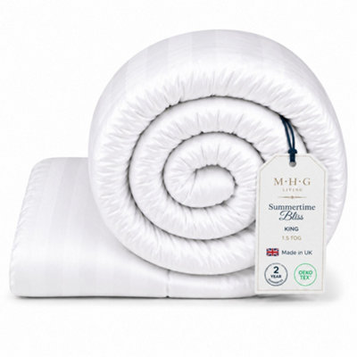 MHG Living 1.5 Tog Summer DuvetLightweight Striped Microfibre DuvetBreathable & Hypoallergenic