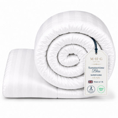 MHG Living 4.5 Tog Summer DuvetLightweight Striped Microfibre DuvetBreathable & Hypoallergenic from B&Q