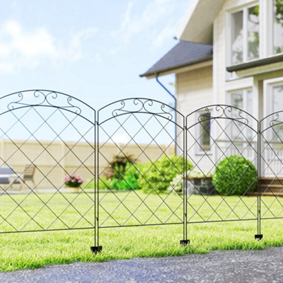 Outsunny 4Pcs Decorative Garden Fencing 43In X 11.4Ft Steel Border Edging Swirls from B&Q