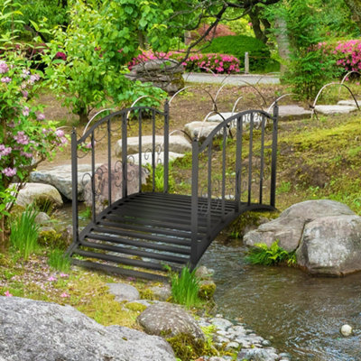 Outsunny 1.2M Metal Garden Bridge With Safety Railings Decorative Scrollwork Pattern