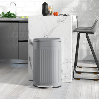 Homcom Grey Pedal Bin, Metal Kitchen Bin With Soft-Close Lid, 30L