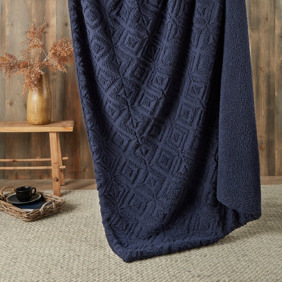 Geo Fleece Throw Blanket - Image 5