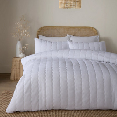B&Q -  Crinkle Wave White Textured Duvet Cover Set