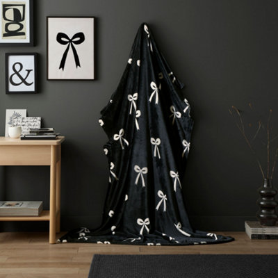 Fusion Unisex Black 'Bows' Super Soft Fleece Throw In | Size: 120 Cm X 150 Cm - Image 10