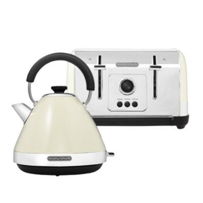 B&Q -  Cream Venture Kettle & Toaster Bundle