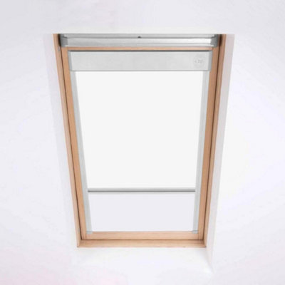 Classic Roof Blind  Window Code (Ck02) White For Velux Roof WindowsBlackout Blind from B&Q