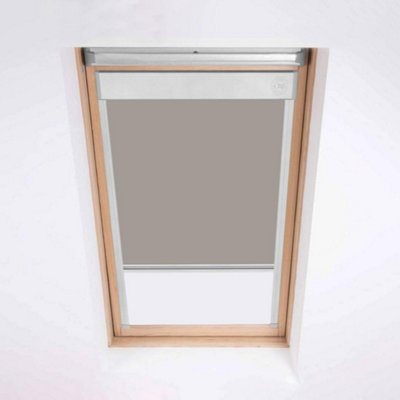 Classic Roof Blind  Window Code (T05) Light Grey For Keylite Roof WindowsBlackout Blind from B&Q