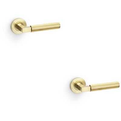Loops 2 PackSolid Brass Reeded Door Handle SetSatin Brass Angled Lever On Round Rose