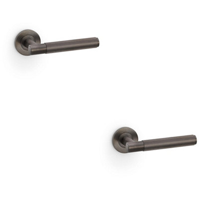 Loops 2 PackSolid Brass Reeded Door Handle SetDark Bronze Straight Lever On Round Rose