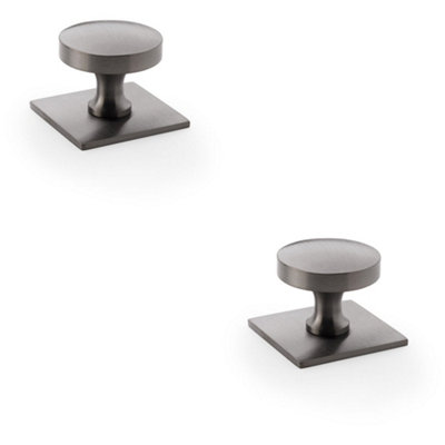 Loops 2 PackSlim Round Cabinet Door Knob & Matching BackplateDark Bronze 38mm Handle from B&Q