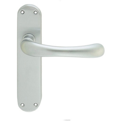 Loops Rounded Smooth Internal Latch Door HandleSatin Chrome Lever On Backplate from B&Q