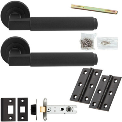 Loops Door Handle & Latch PackMatt BlackSquare Smooth Bar Lever On Round Rose from B&Q