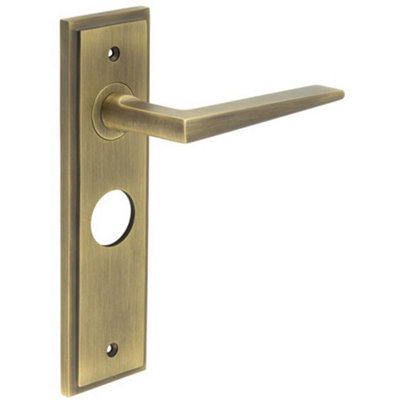 B&Q -  Antique Brass Door Handle With Backplate For Bathrooms And HomesSolid Brass Interior Handle