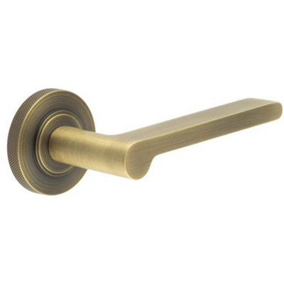 Loops Elegant Antique Brass Knurled Door Handle For Modern HomesSolid Brass Interior Handle