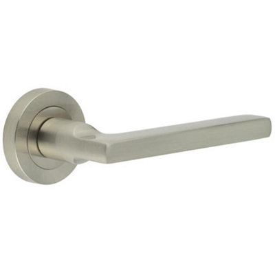 Loops Stylish Jet Door Handle In Satin Nickel For Modern InteriorsInterior Handle from B&Q