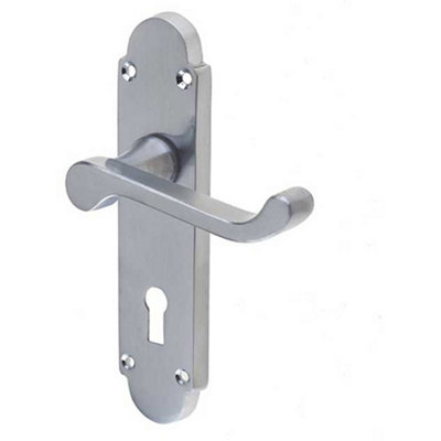 Loops Satin Chrome Suite Door Handle With Lockplate For Modern InteriorsInterior Lever On Backplate from B&Q