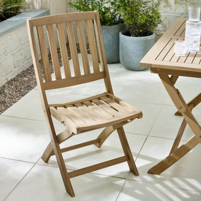 Furniturebox Hamburg Solid Wood Folding Garden ChairsTeak Stain Wooden Garden Dining Chairs Outdoor / Patio Dining Chairs X2