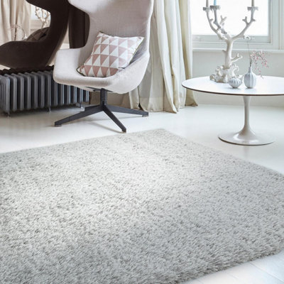 Furniturebox Uk Selby Silver Grey Shaggy Rug 200X290 from B&Q