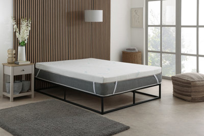 The Foam People Cooler Memory Foam Topper With Cooling Zip Cover 5Cm Deep 5Ft King Size 150Cm X 200Cm from B&Q