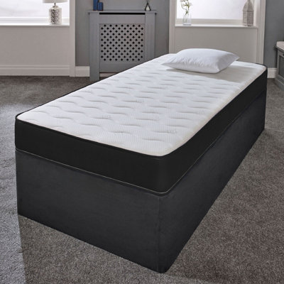 eXtreme Comfort Ltd Cooltouch Colours White Wave Hybrid Memory Foam & Pinna-Coil Innerspring Mattress With Black Border 4Ft6 Double 135Cm X 190Cm from B&Q