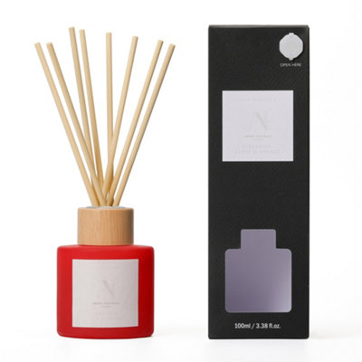 Aroma Naturals Frosted Decadence Reed Diffuser CinnamonClove & Orange Scent