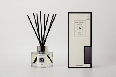 Aroma Naturals Minimalist Luxe 150Ml Reed Diffuser With Metal Collar BlackberryPomegranate Scent from B&Q