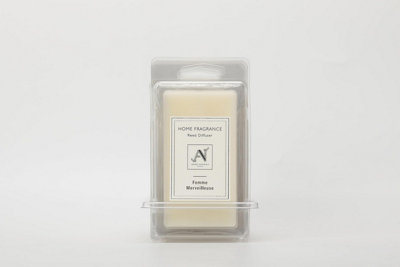 B&Q -  Wax Melt 68G Minimalist Luxe Shea Butter Femme Merveil