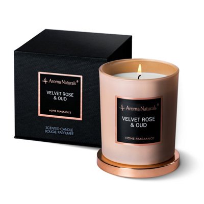 Aroma Naturals Candle 215G Velvet Rose & Oud Soy Wax Scented 35H Burn Time from B&Q