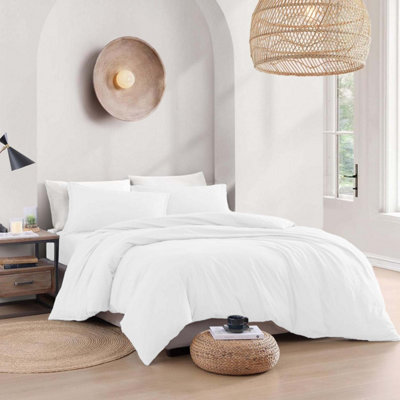 Bedlooms White Plain Dyed Duvet Cover Complete Bedding SetBreathable & Anti-Allergic MicrofiberSingle 135X200Cm from B&Q