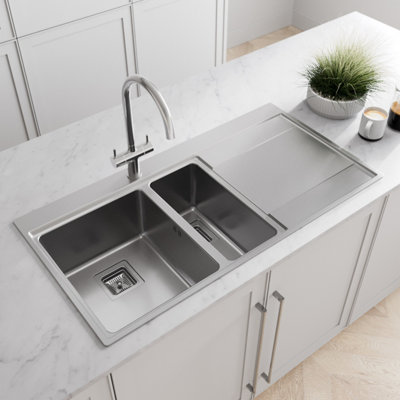B&Q -  1.5 Bowl Stainless Steel Kitchen Sink Square Inset Right Hand Drainer & Free Basket Wastes