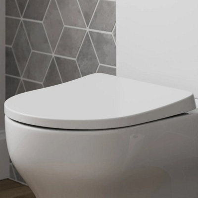 Affine D Shape Toilet Seat Soft Close Top Fix Hinges White Gloss Bathroom Cloakroom from B&Q