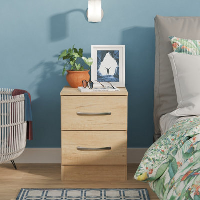 Crowndale Oak Bedside Table - 2 Drawer - Nebraska Oak - Image 4