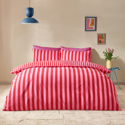 B&Q -  Stripe Tease Reversible Single Duvet Cover Set With Pillowcase Red - Image 9