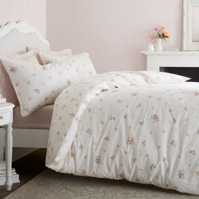 Bianca Fine Linens Vintage Rosebud Lace 200 Thread Count Cotton Reversible Double Duvet Cover Set With Pillowcases Cream from B&Q