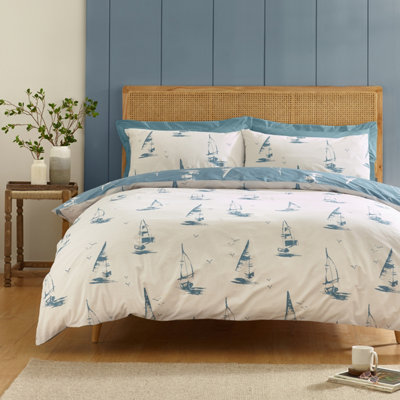 B&Q -  Salcombe Boats Reversible Single Duvet Cover Set With Pillowcase Soft Blue