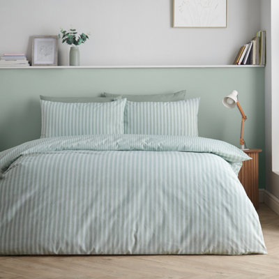 Catherine Lansfield Epping Textured Stripe Reversible King Duvet Cover Set with Pillowcases Green - Image 11
