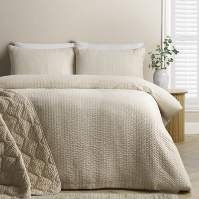 Catherine Lansfield Unisex Natural Stripe Seersucker Duvet Cover Set In | Size: Super King - Image 14