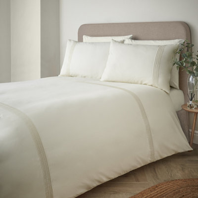 Pintuck Easy Iron Percale Duvet Cover Set - Image 12