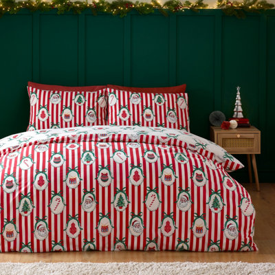 B&Q -  Christmas Vintage Stripe Reversible Single Duvet Cover Set With Pillowcase Red - Image 11