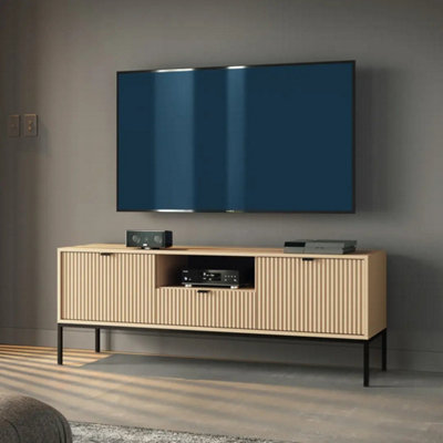 Arte Nova Oak Vincenza Tv Cabinet 154CmStylish Storage Meets Sleek Design from B&Q
