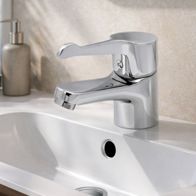 Home Range Araya Qt Mono Basin Mixer Tap ChromeSingle Lever Bathroom Sink Mixer With Brass Body And Ceramic Cartridge Control from B&Q